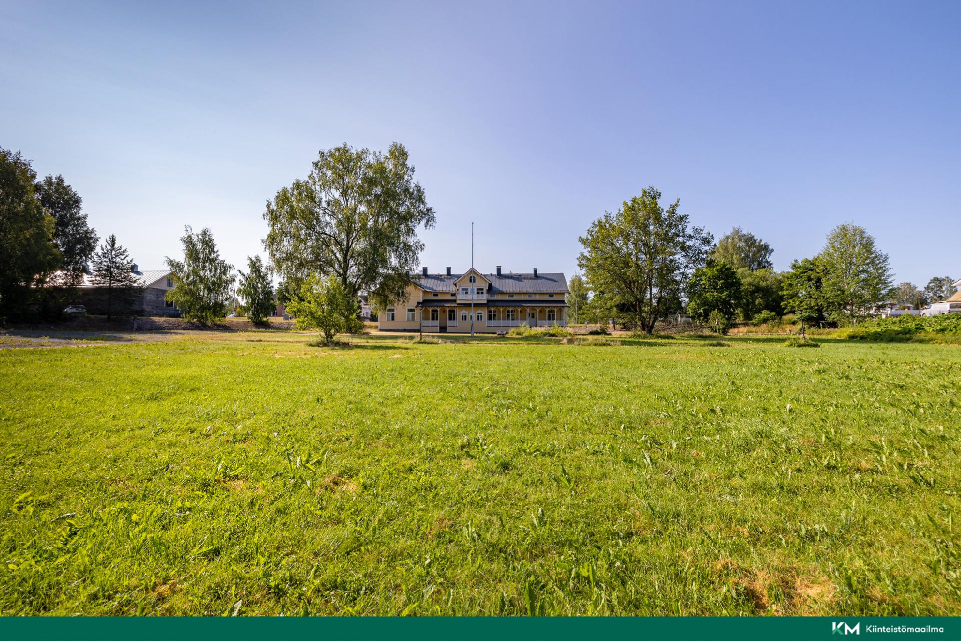 Kirkkolahdenkuja 1, Kangasniemi