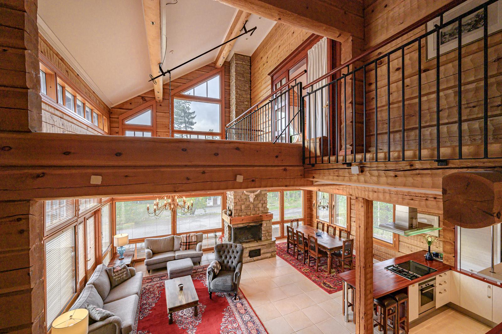 Pääasialliset oleskelutilat ovat ilmavat ja valoisat