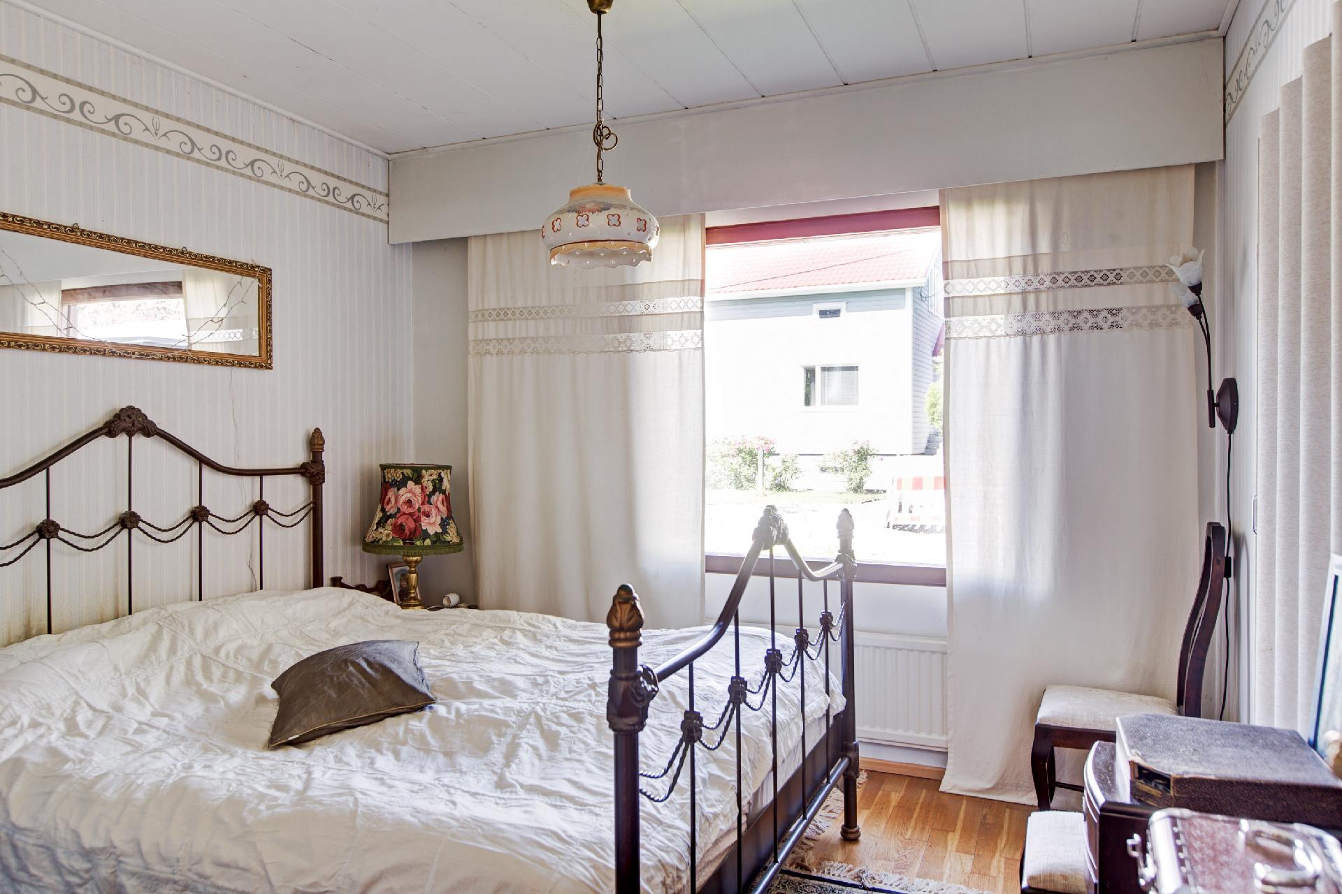 Ruistie 1, Kankaantausta, Hämeenlinna