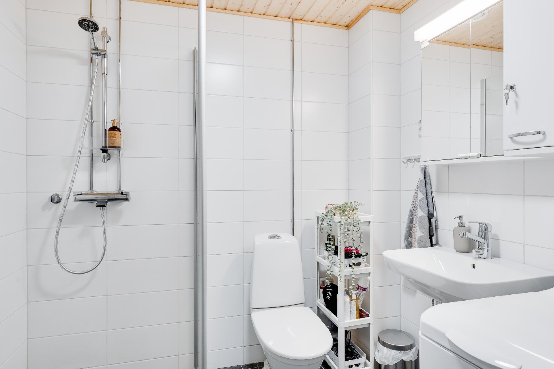 Pirttisuonraitti 4, Vuores, Tampere