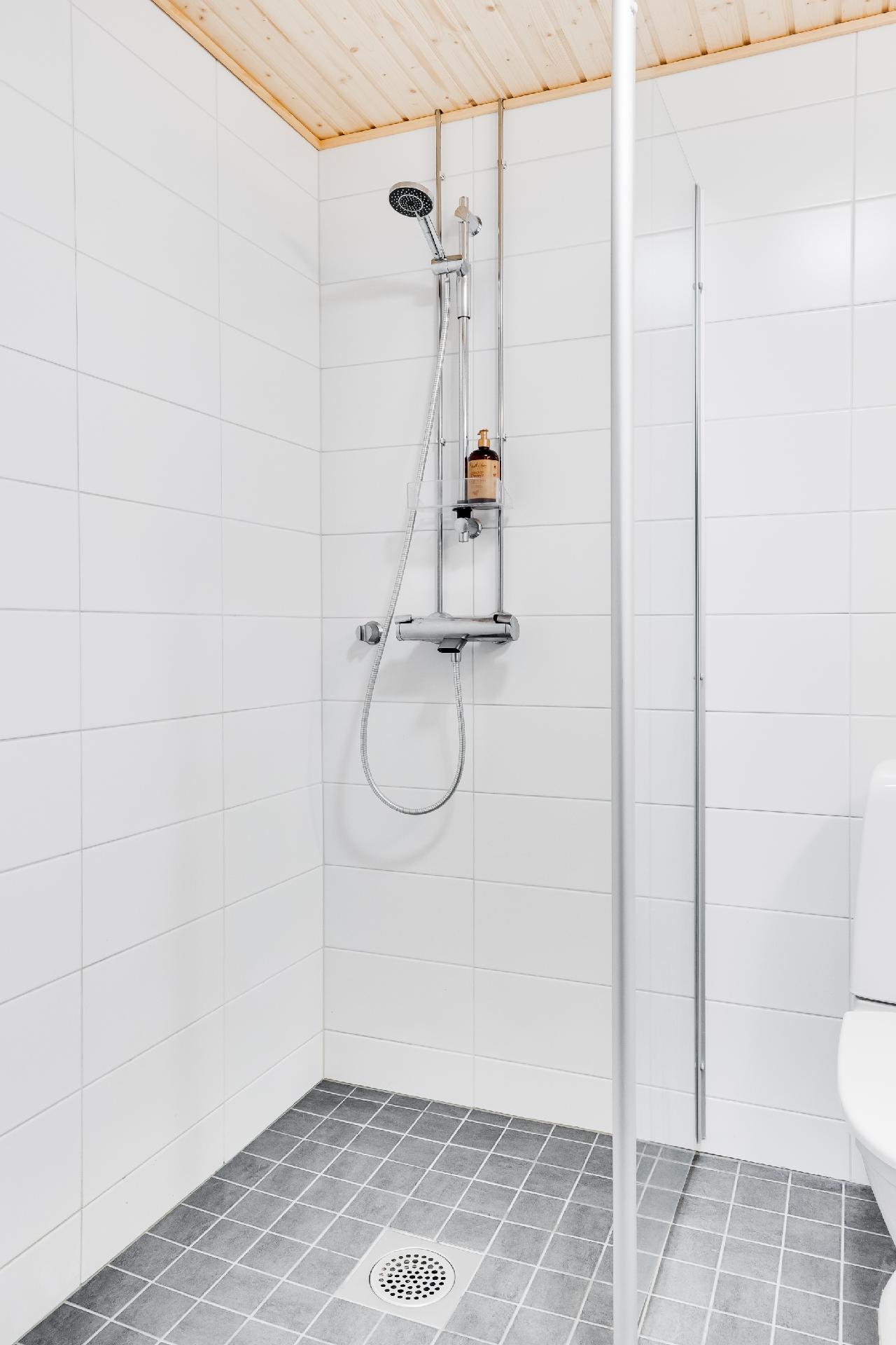 Pirttisuonraitti 4, Vuores, Tampere