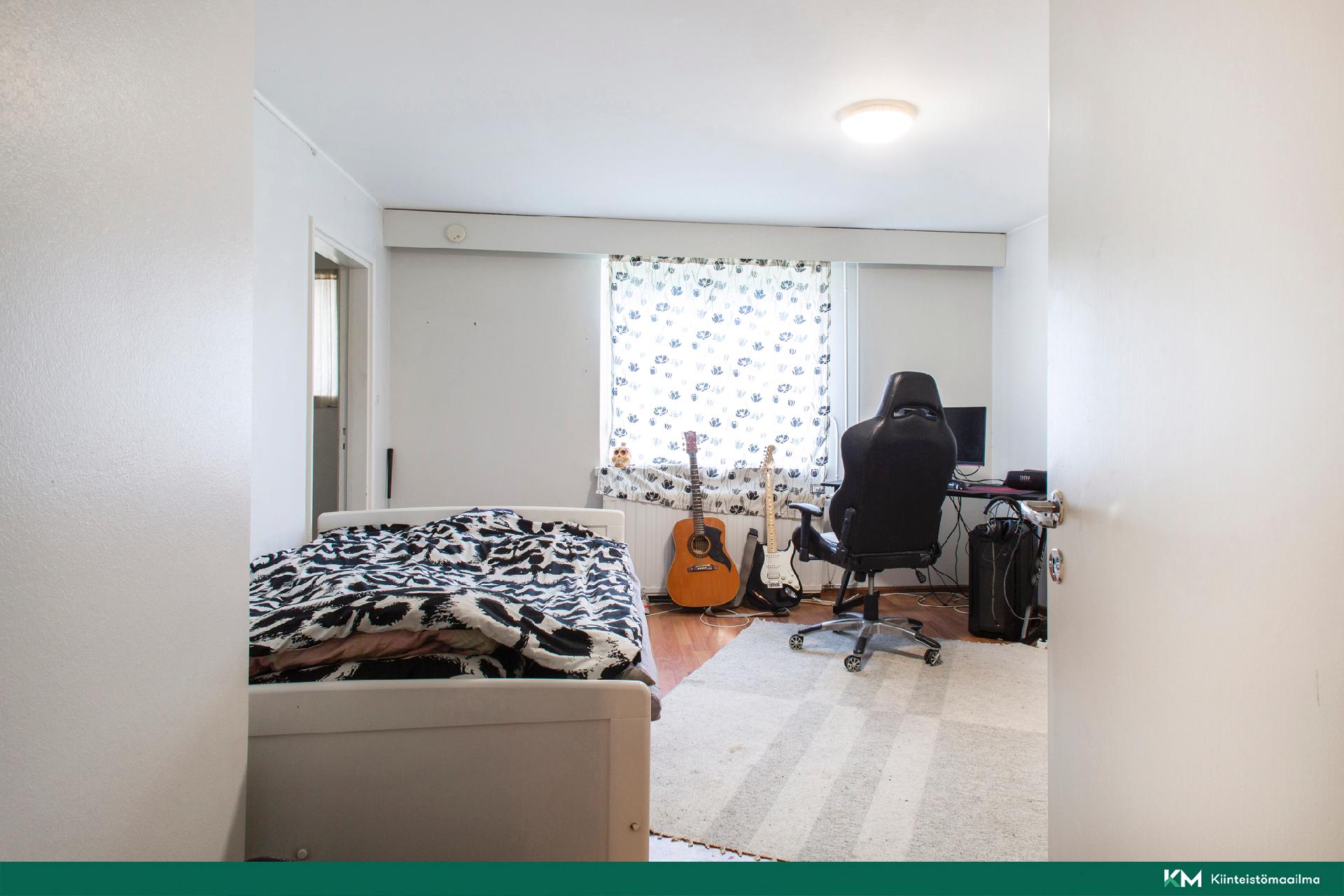 kellarikerroksen huone