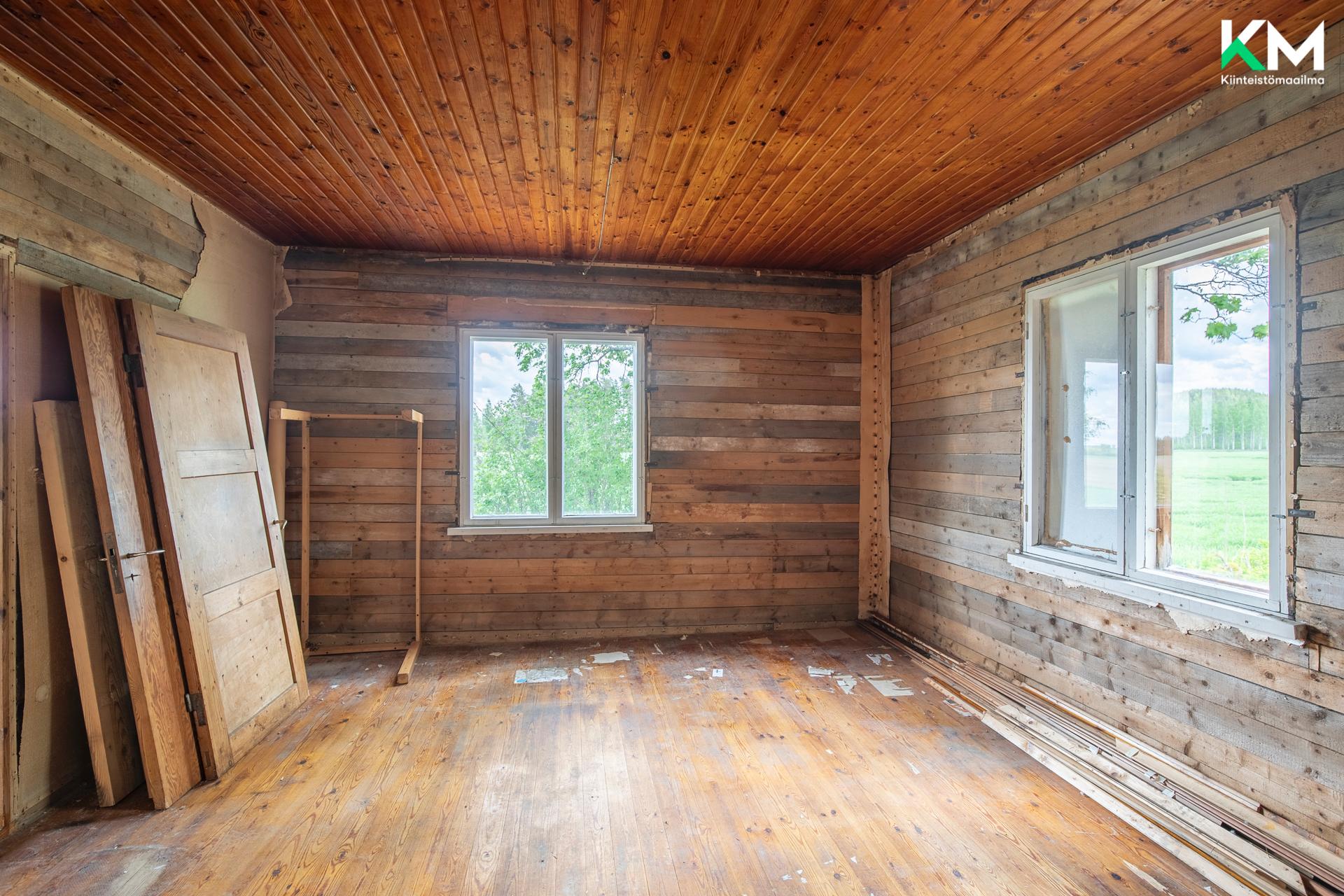 Pikkukyläntie 11, Turkhauta, Hausjärvi