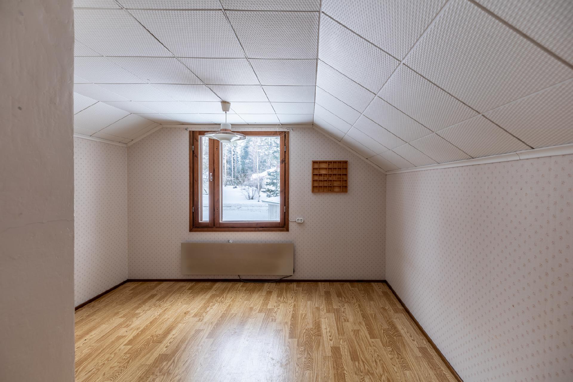 Yläkerran makuuhuone