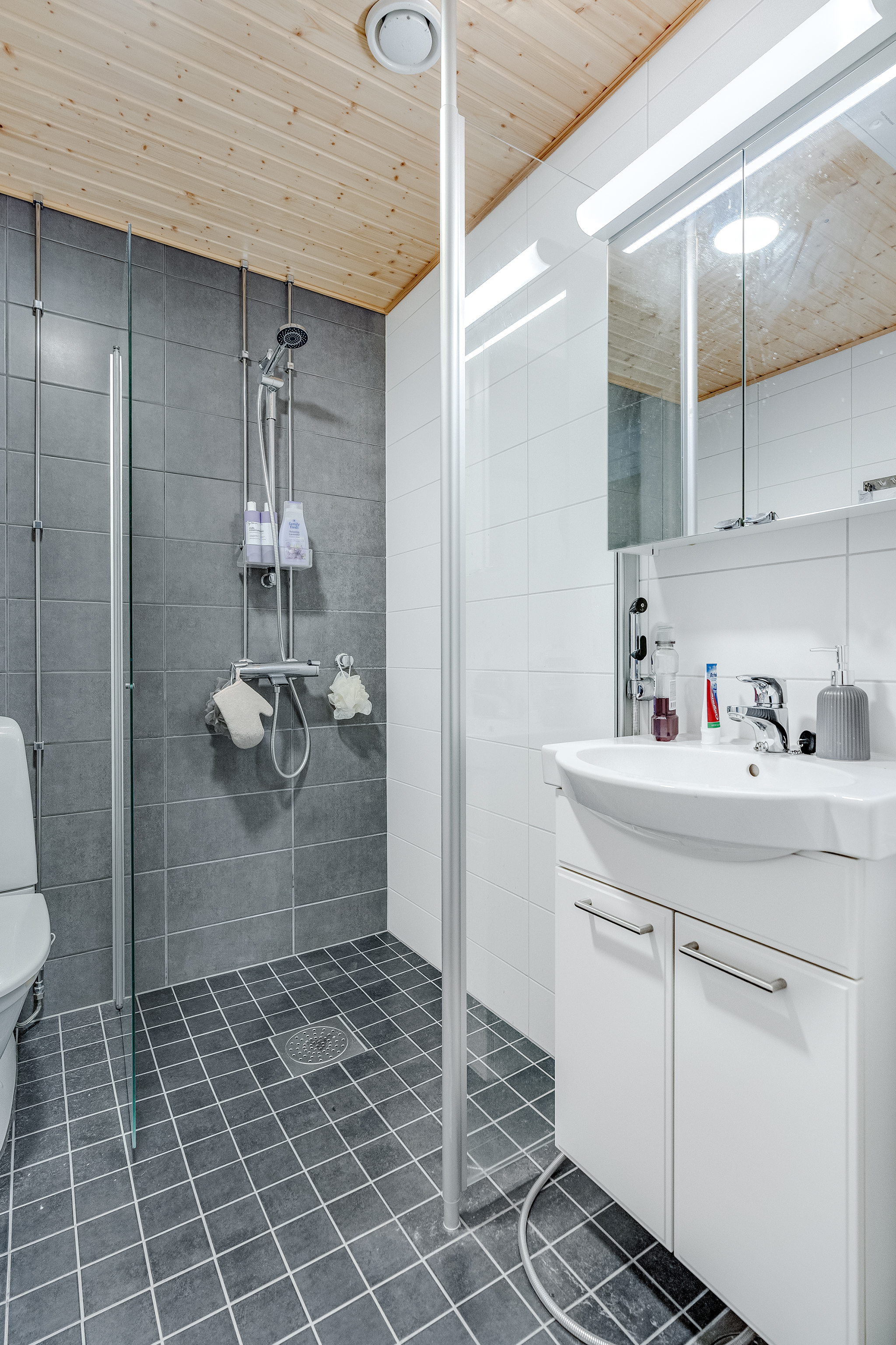 Lielahdenkatu 45, Lentävänniemi, Tampere