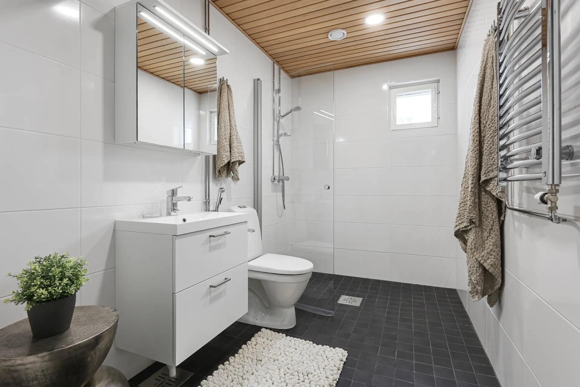 Eestinlaakso 5 D 97, Nöykkiö, Espoo