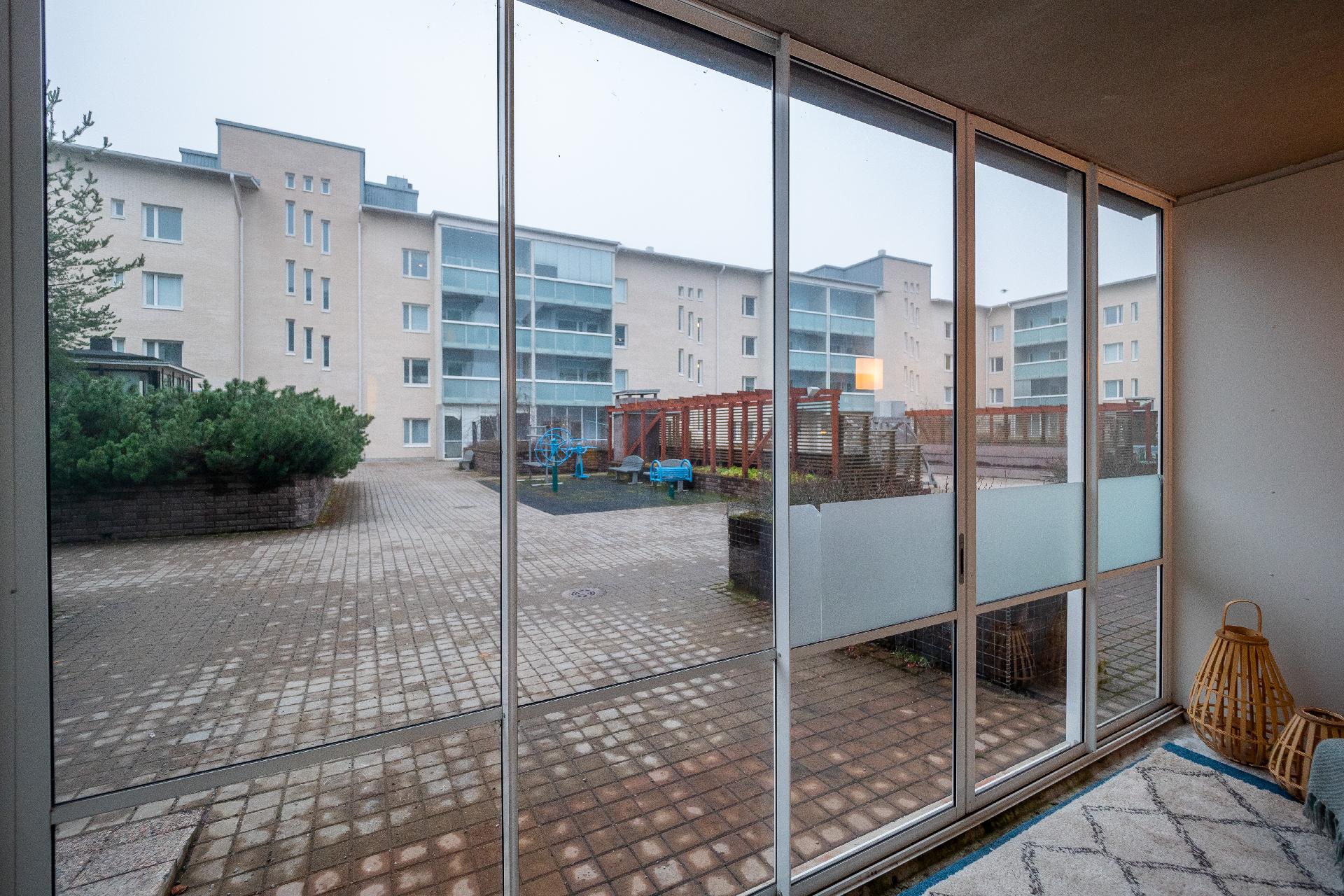 Ihastuttava lasitettu terassi