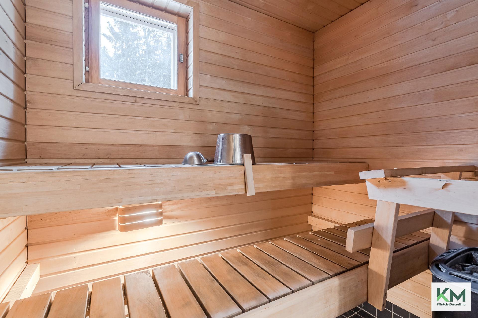 Sauna.