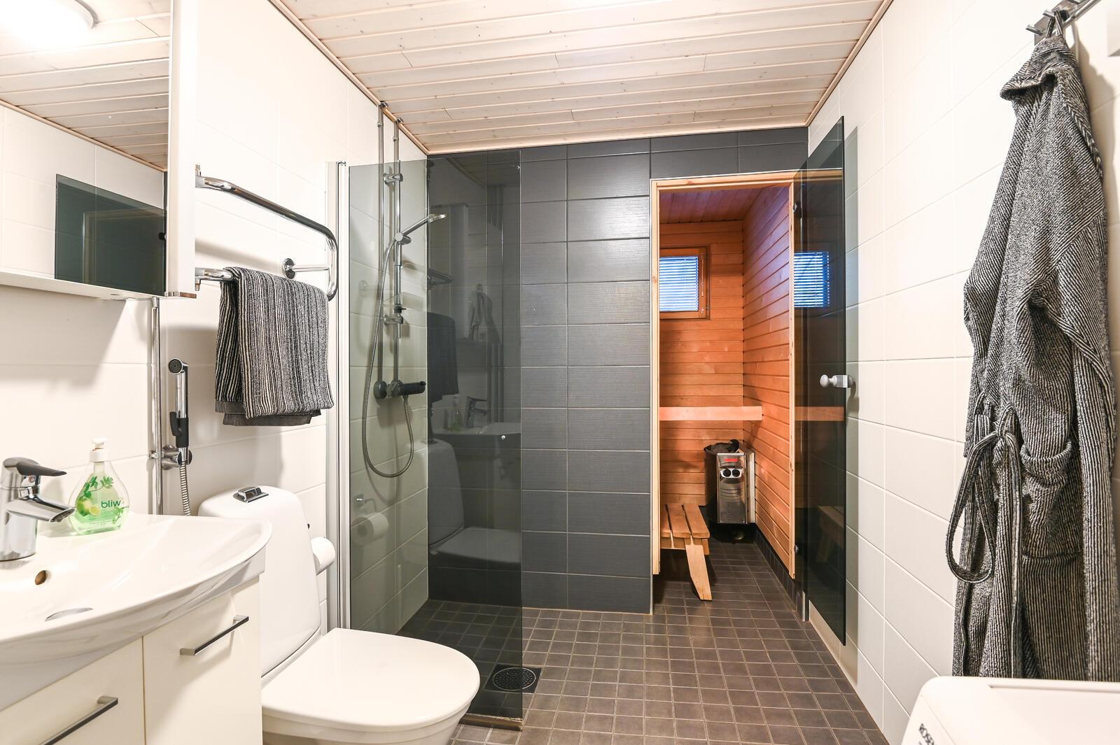 Mannilantie 1, Keskus, Järvenpää