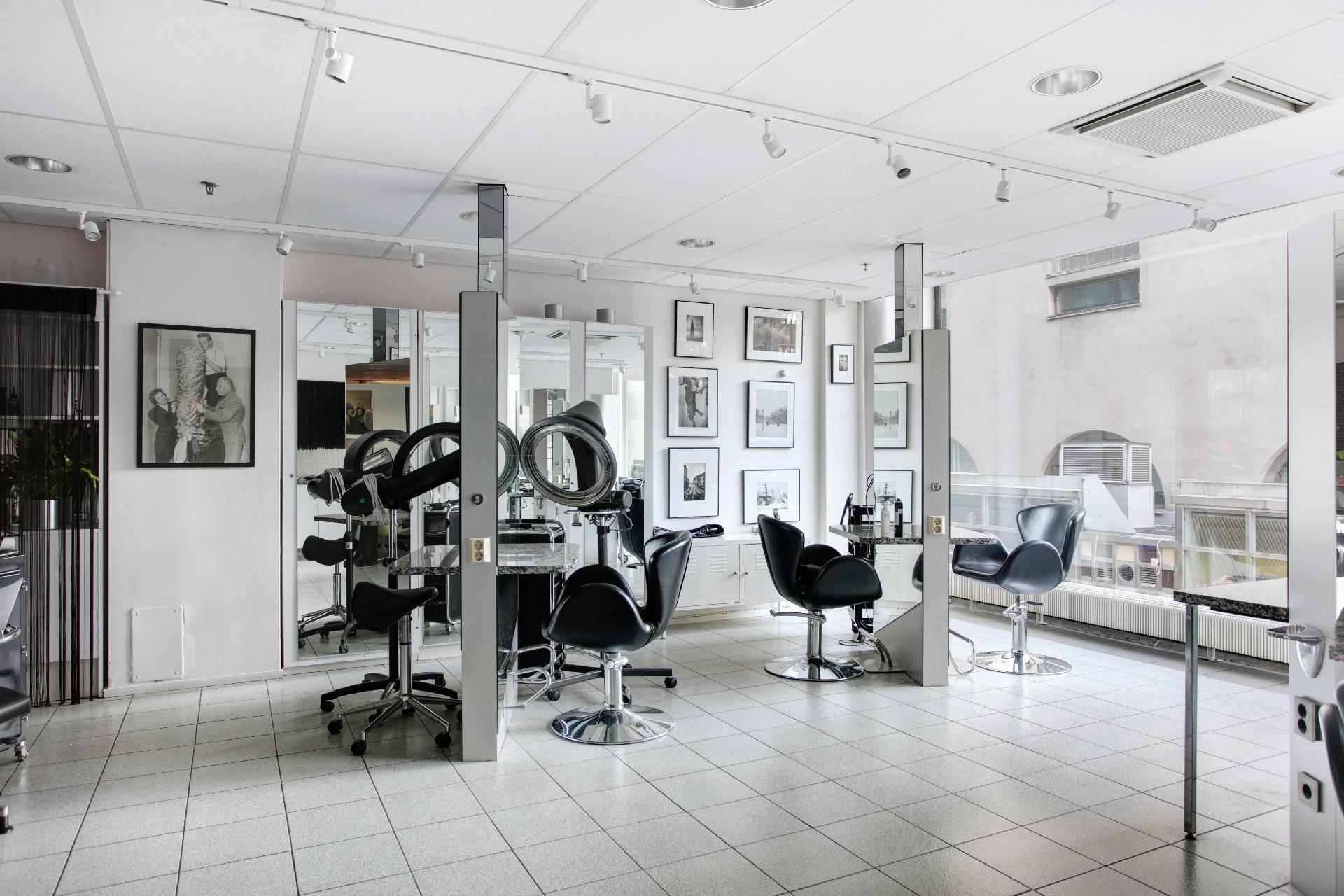 Mikonkatu 8, Kluuvi, Helsinki