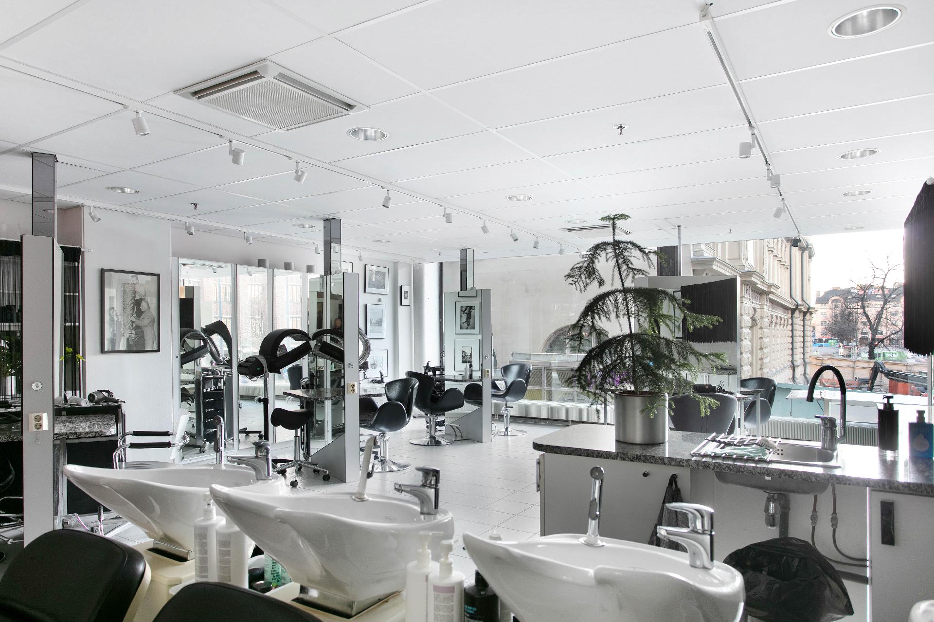 Mikonkatu 8, Kluuvi, Helsinki