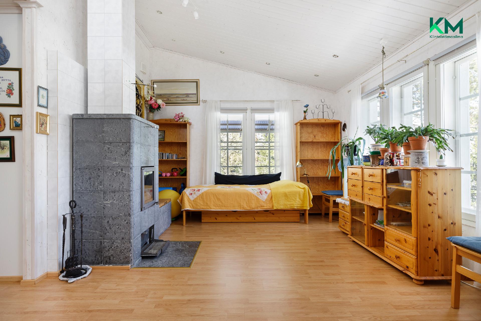 Rusthollintie 1, Oripää, Oripää