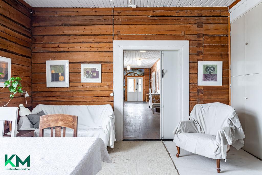 Pappilantie 1, Lästilä, Kuhmoinen