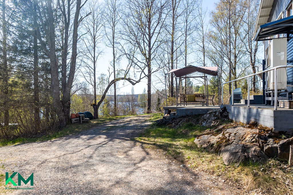 Pappilantie 1, Lästilä, Kuhmoinen