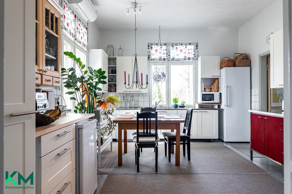 Pappilantie 1, Lästilä, Kuhmoinen