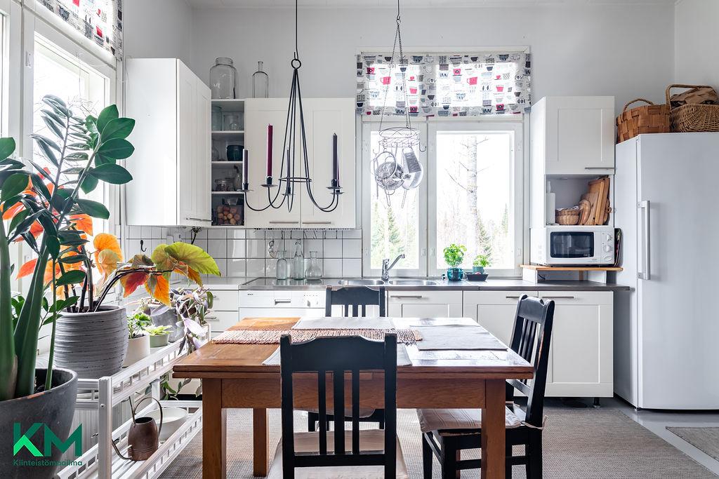 Pappilantie 1, Lästilä, Kuhmoinen