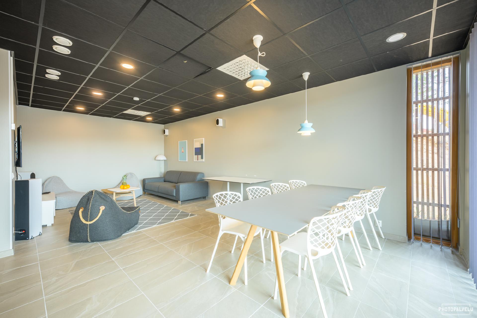 naapuriyhtiön kerhotila