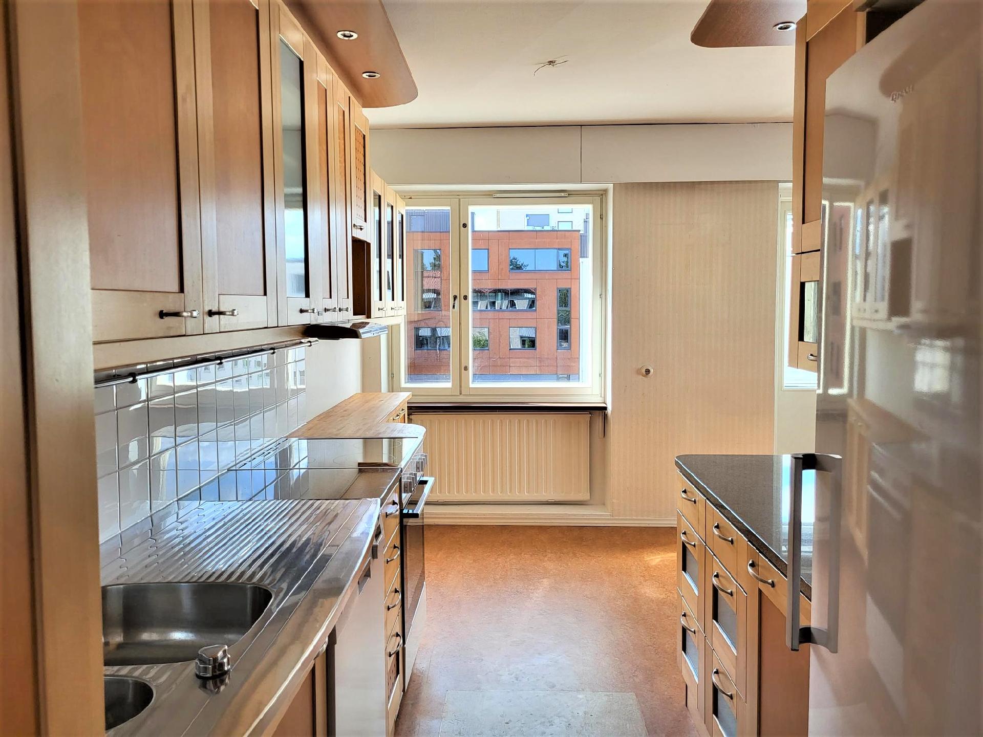 Urheilijankuja 3, Keskusta, Kouvola