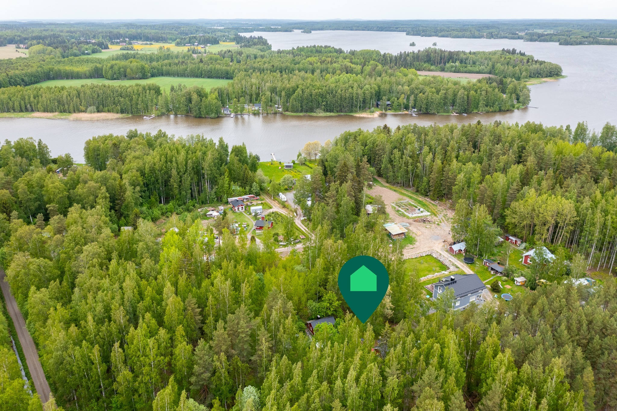 Väänteenpolku 1, Metsäkansa