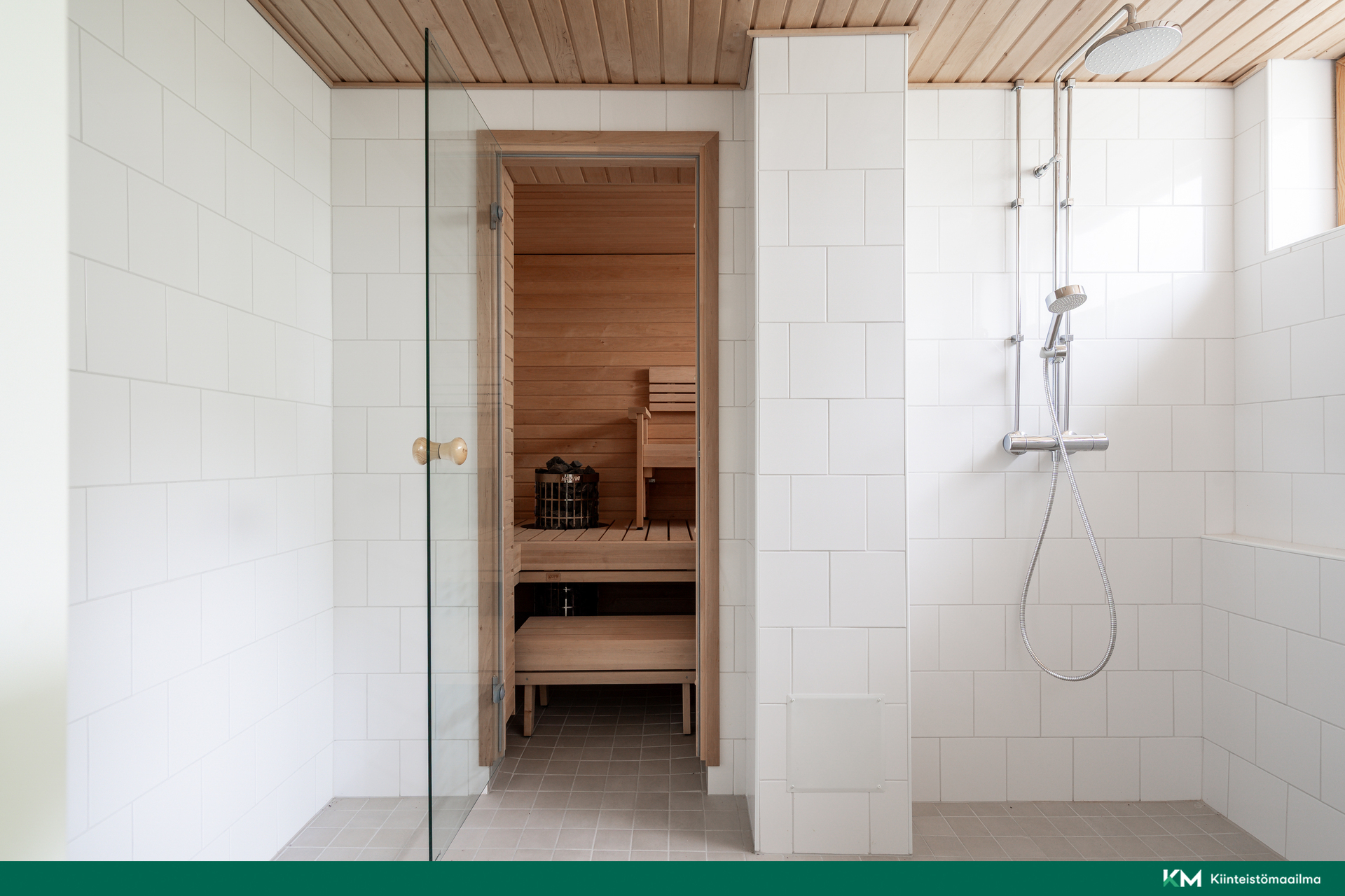 Juuri uusittu upea kylpyhuone ja sauna