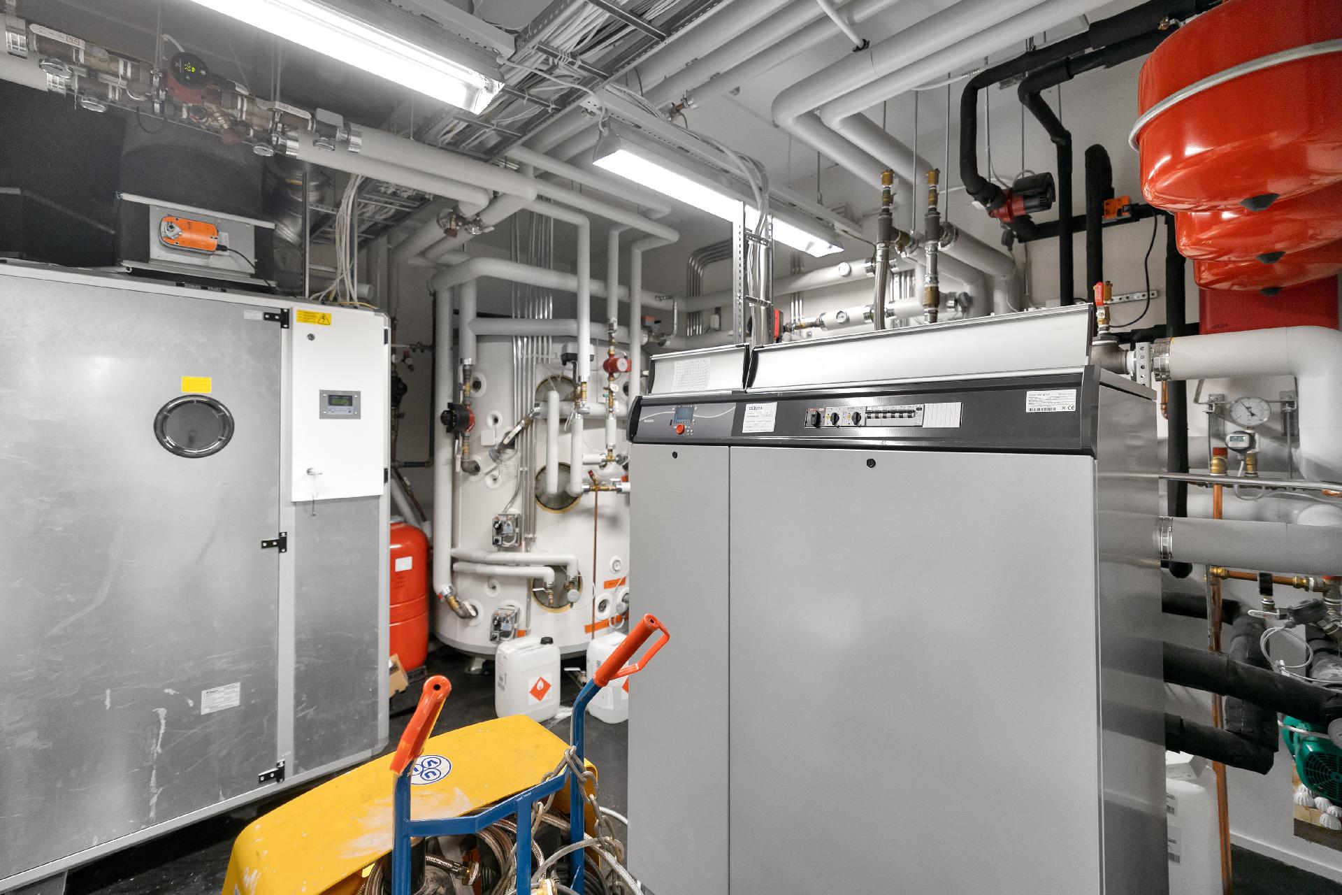 Rakennus lämpiää maalämmöllä