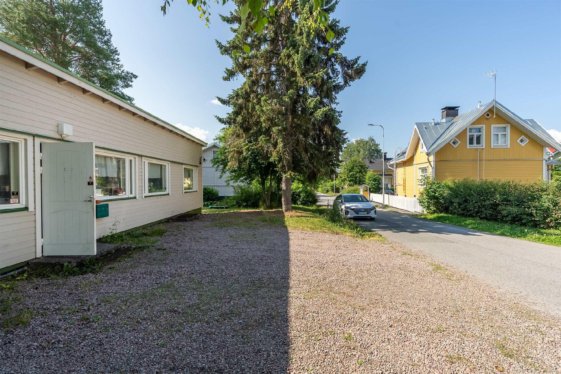 Huovarinkatu 3, Hyhky, Tampere