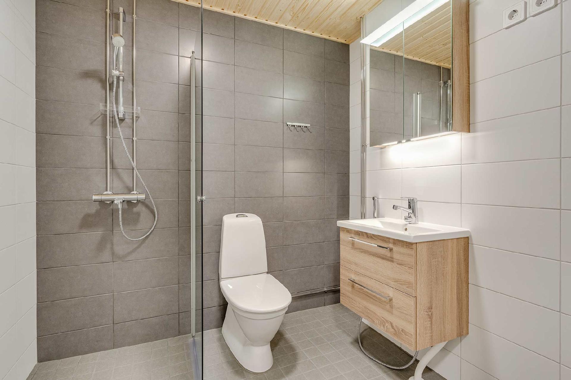 Kuva 60 m² asunnon B37 kylpyhuoneesta