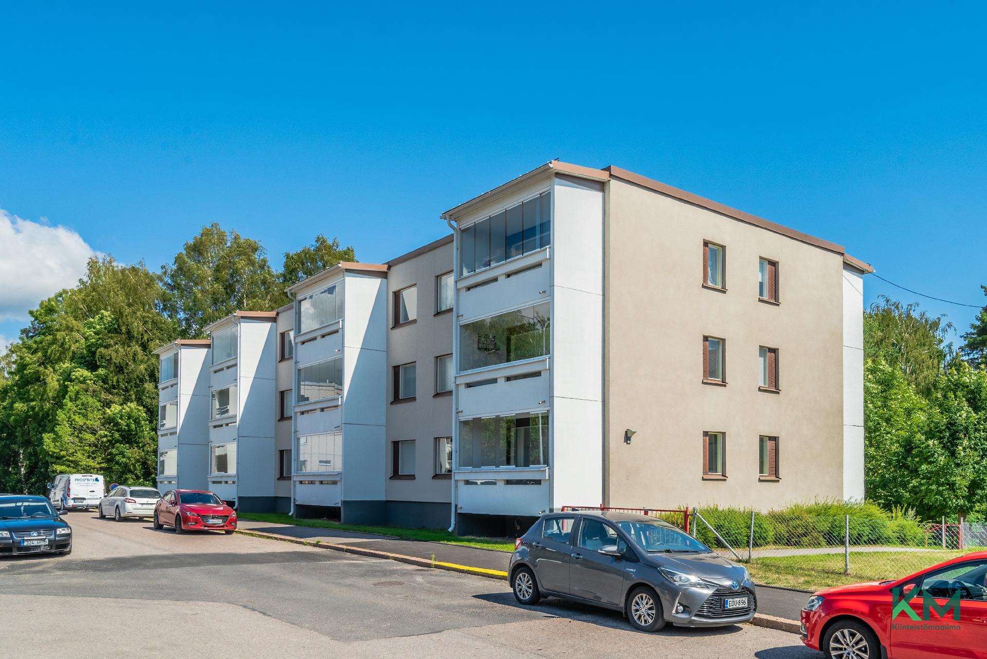 Julkisivu