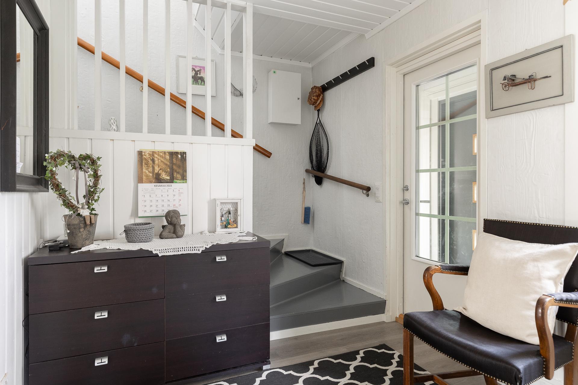 portaikko yläkertaan