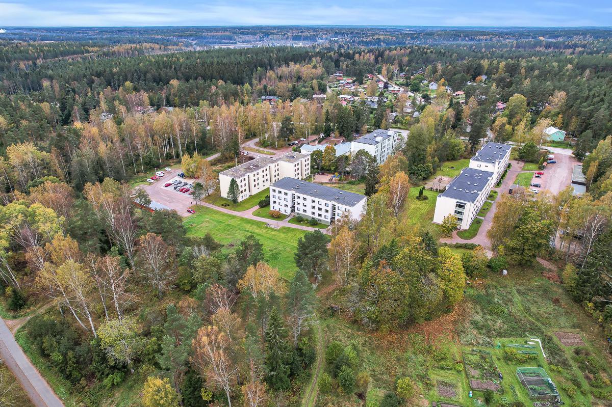 Kivipellontie 10, Karjaa, Raasepori