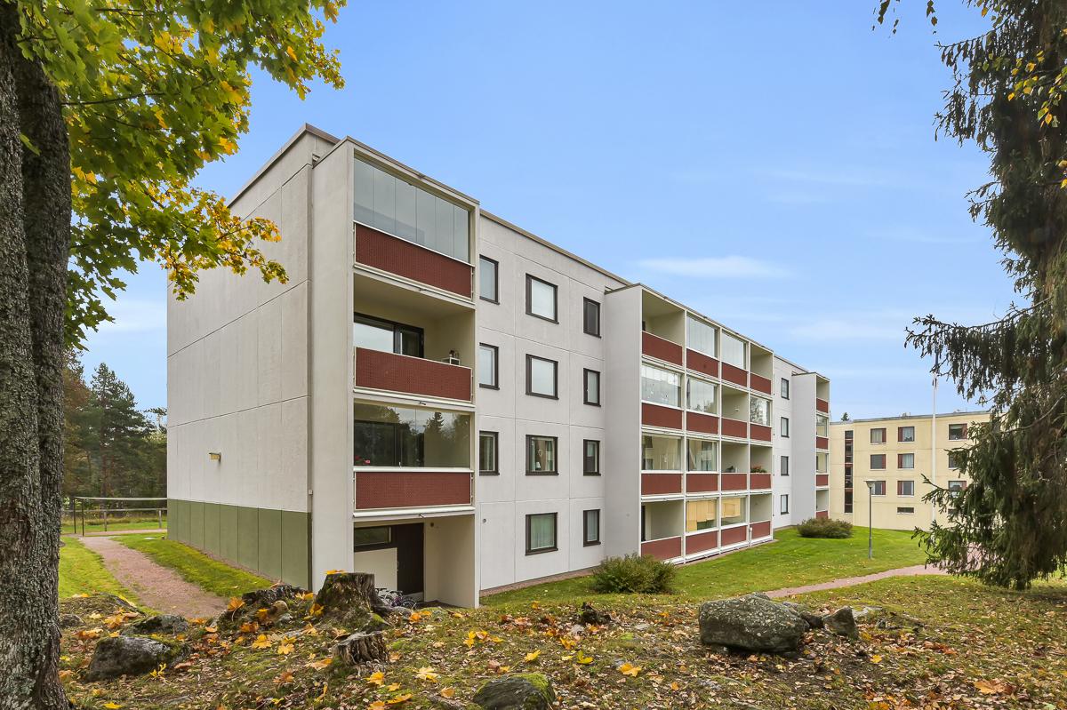 Kivipellontie 10, Karjaa, Raasepori