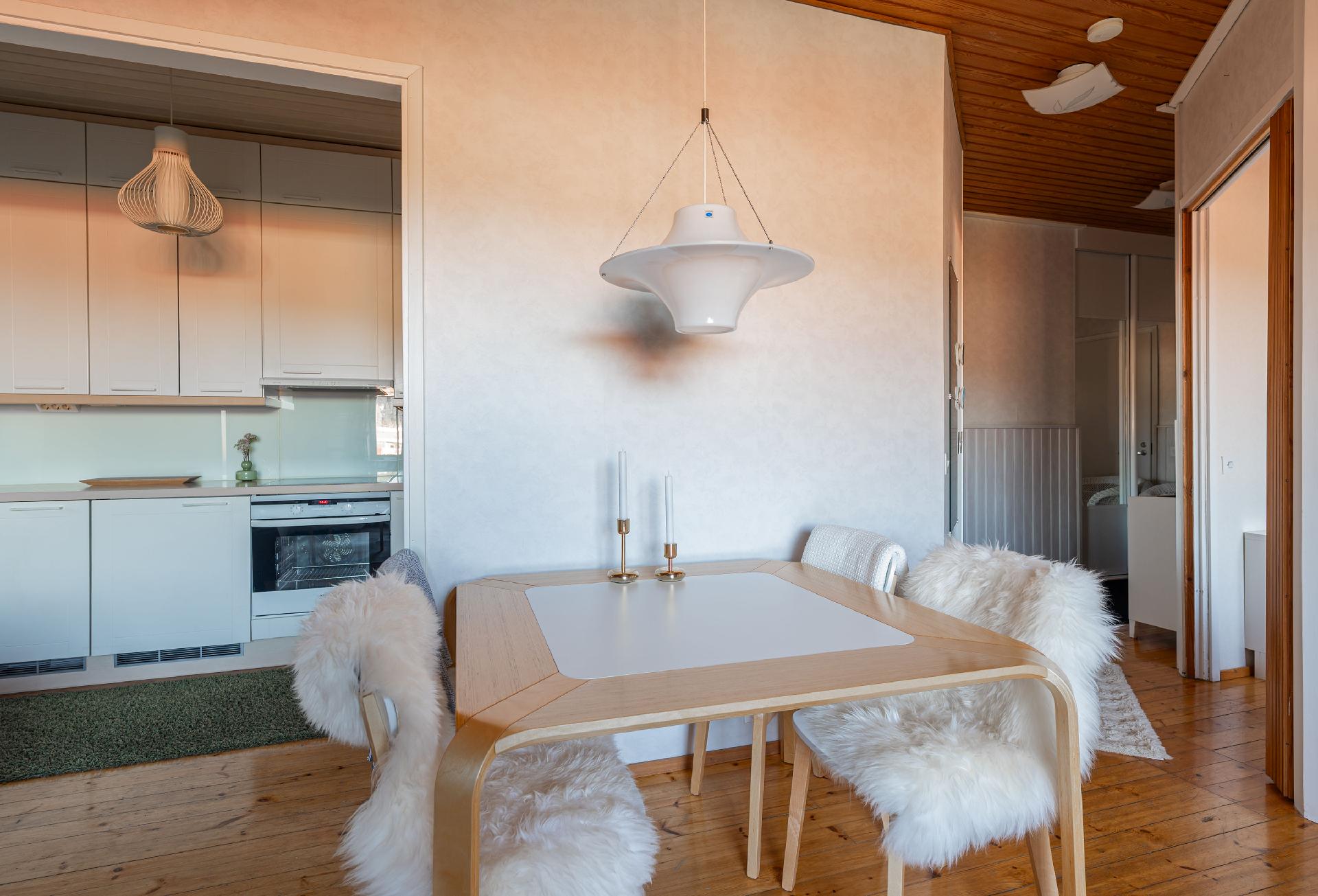 Karjalankatu 8, Paavolan Kaupunginosa, Lahti