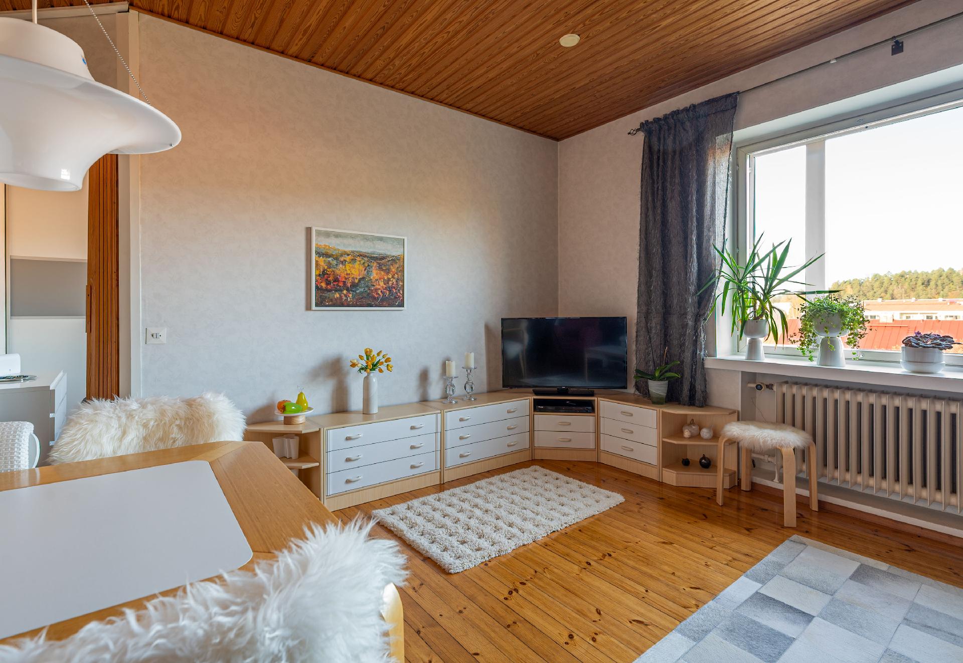 Karjalankatu 8, Paavolan Kaupunginosa, Lahti