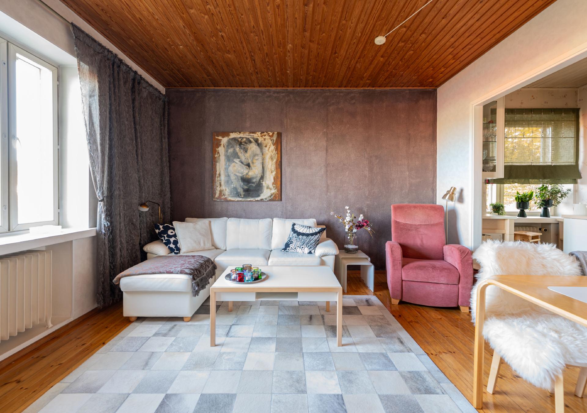 Karjalankatu 8, Paavolan Kaupunginosa, Lahti