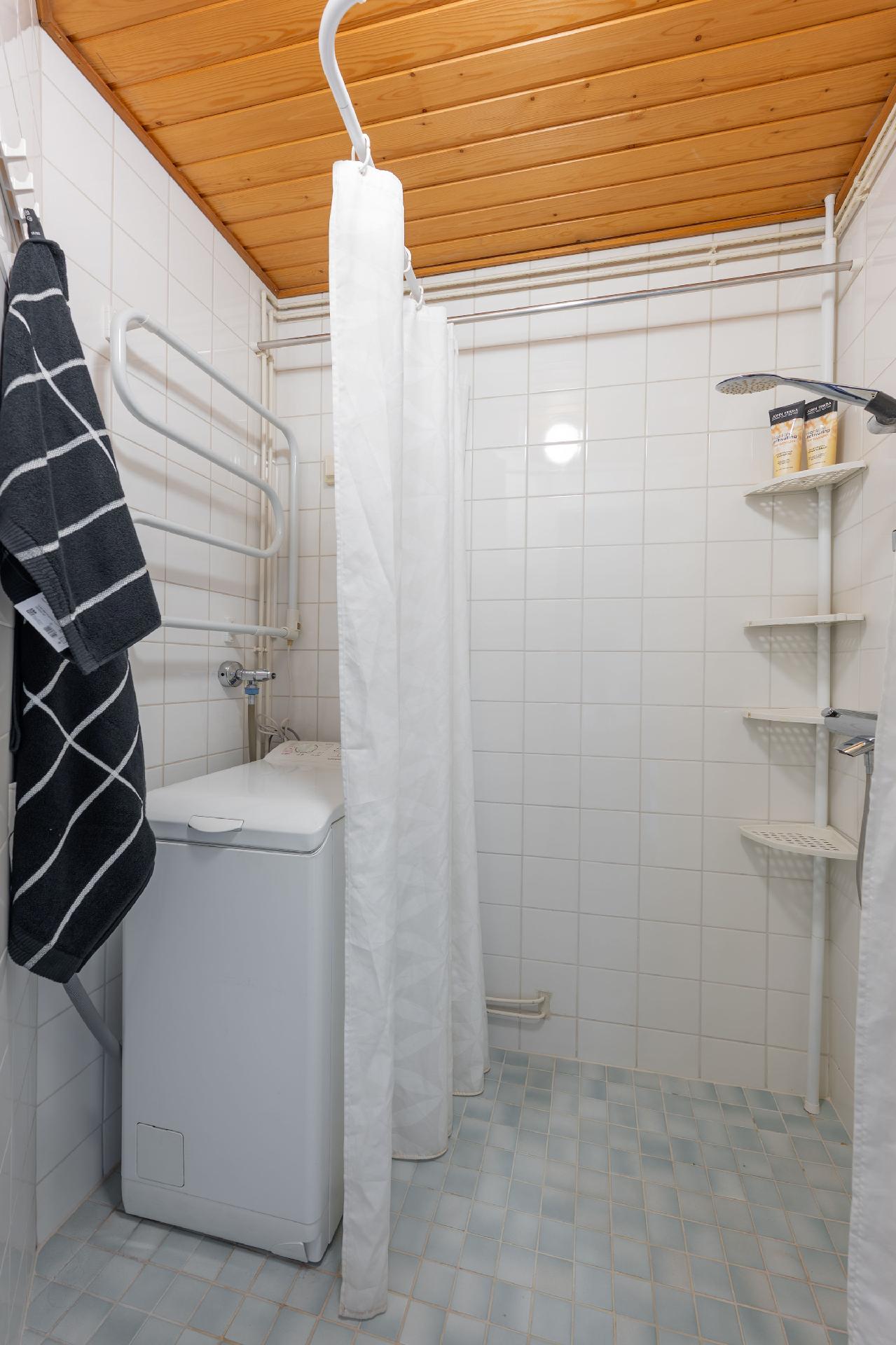 Karjalankatu 8, Paavolan Kaupunginosa, Lahti