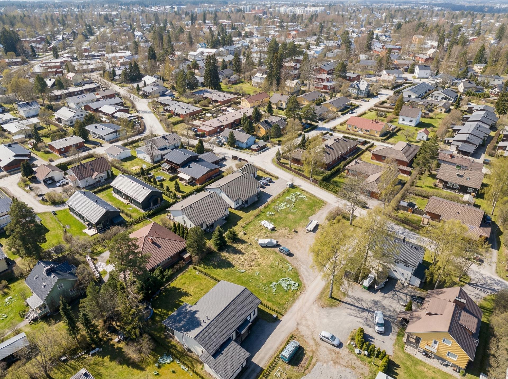 Topiaksentie 6, Puistola, Helsinki