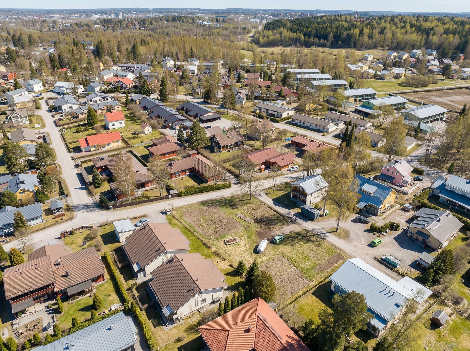 Topiaksentie 6, Puistola, Helsinki