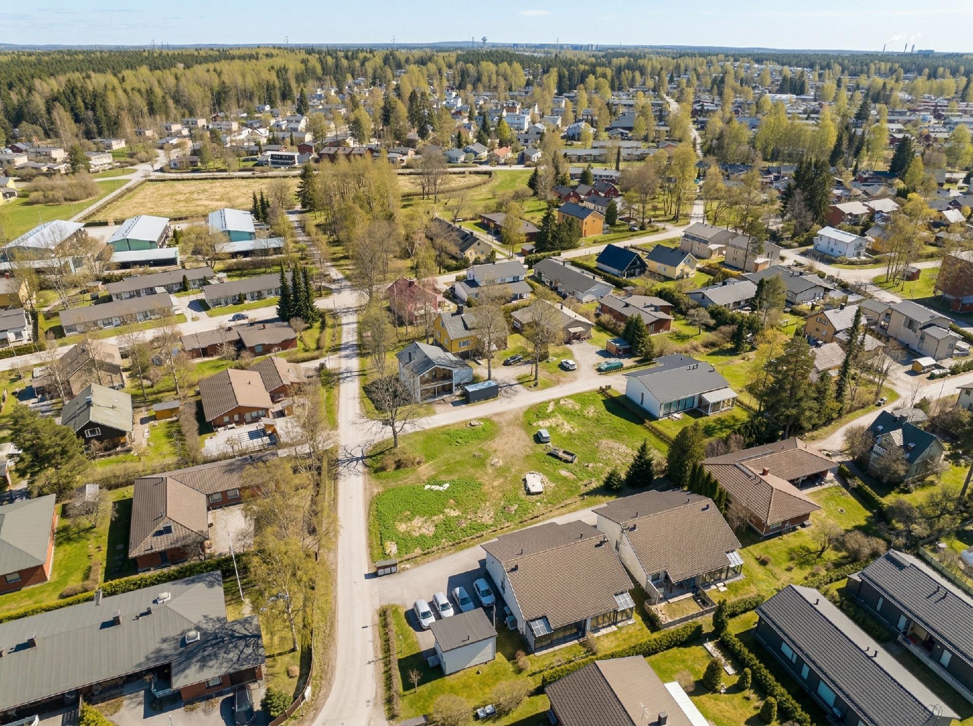 Topiaksentie 6, Puistola, Helsinki