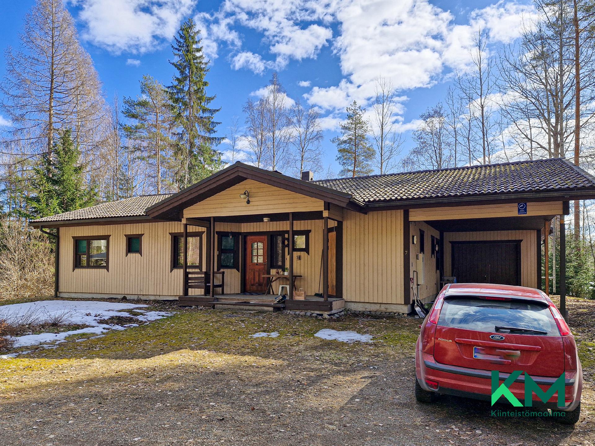 Puusepänpolku 7, Enonkoski