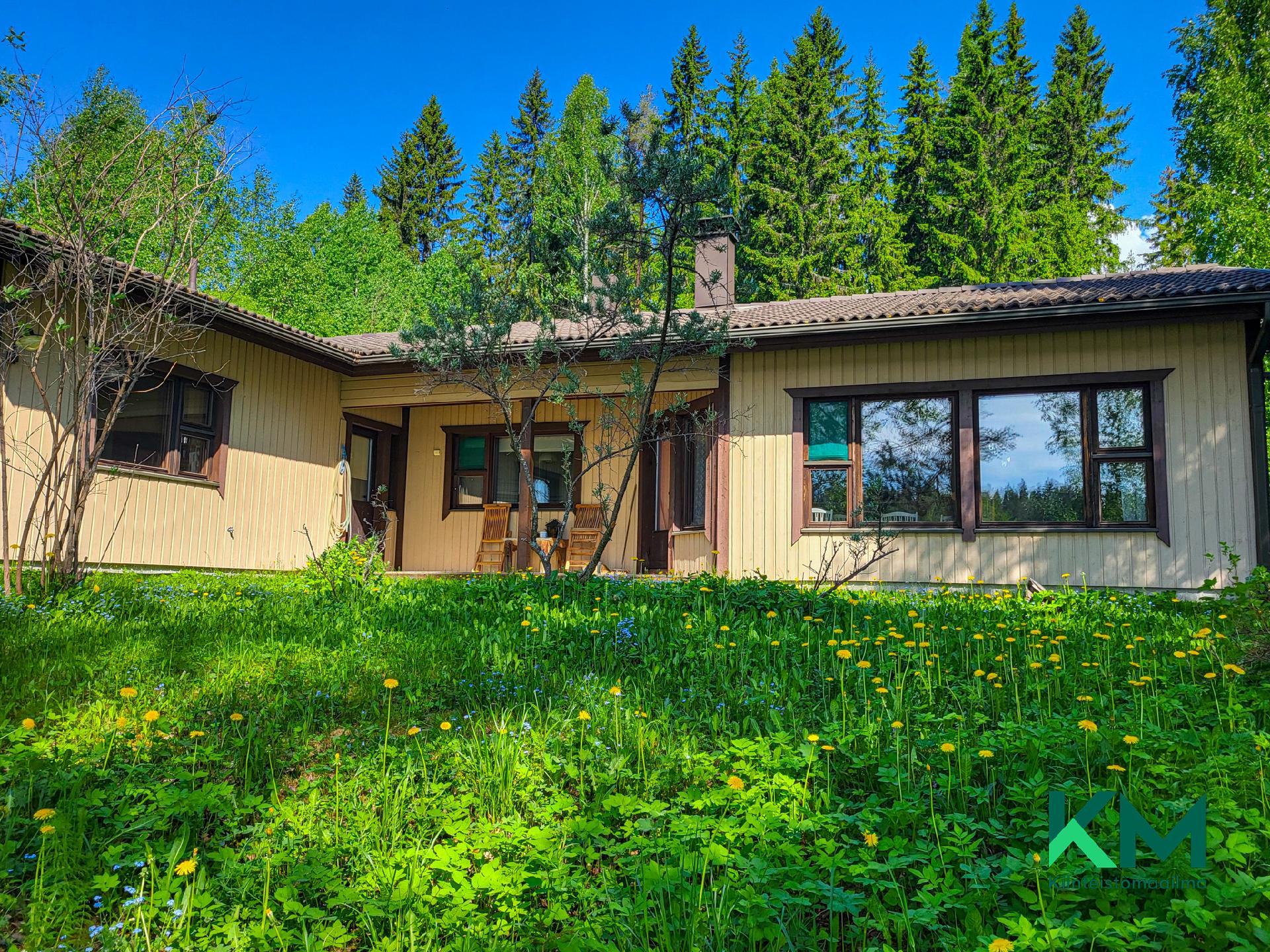 Puusepänpolku 7, Enonkoski