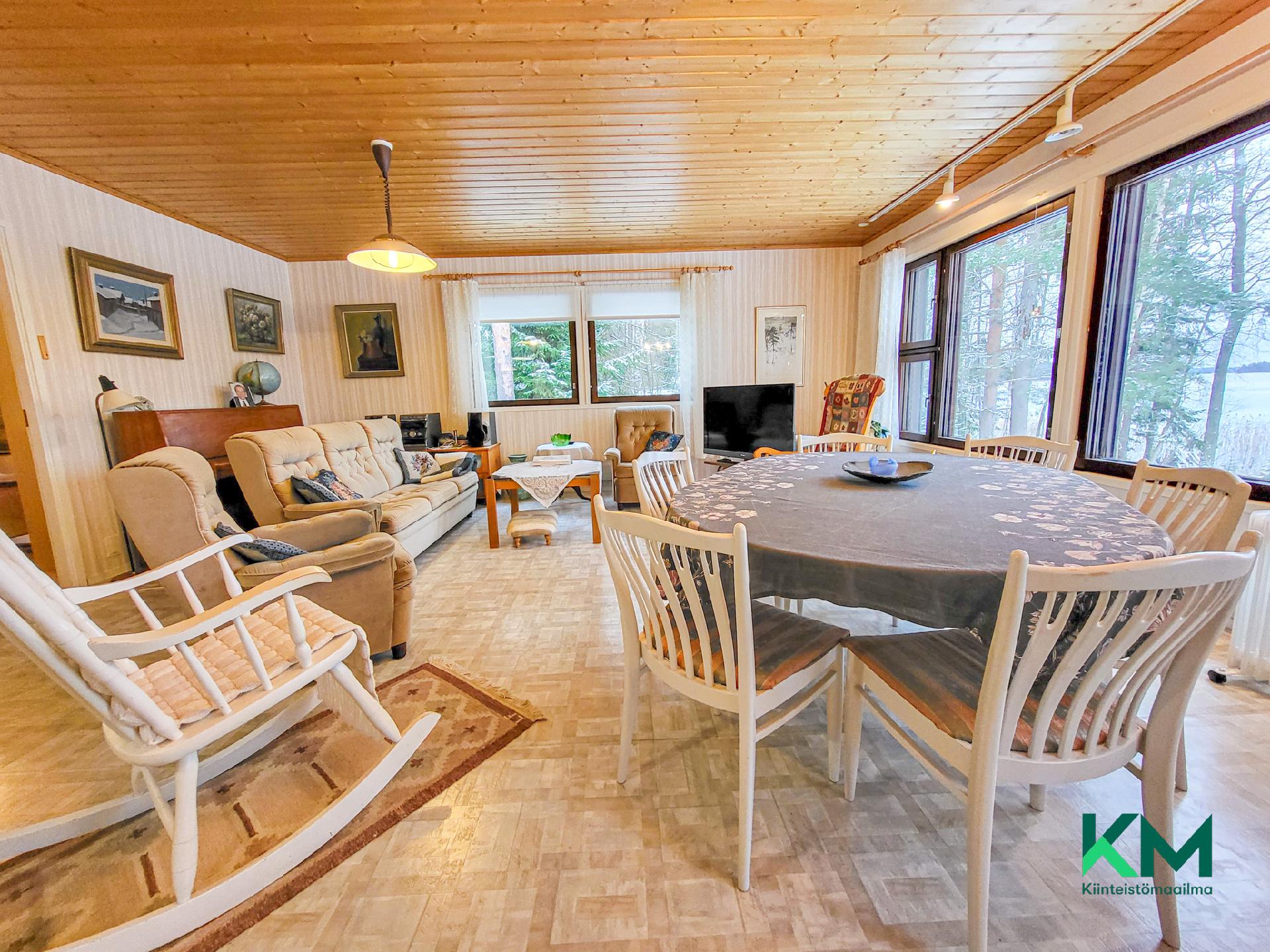 Puusepänpolku 7, Enonkoski