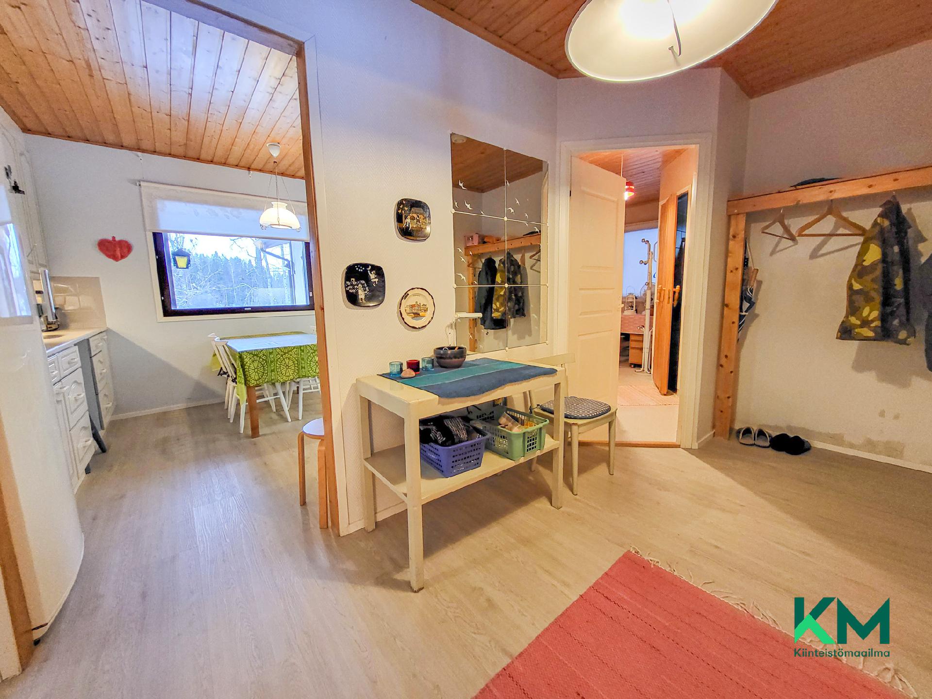 Puusepänpolku 7, Enonkoski