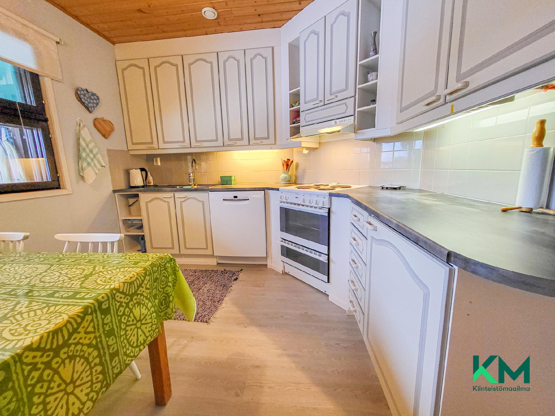 Puusepänpolku 7, Enonkoski