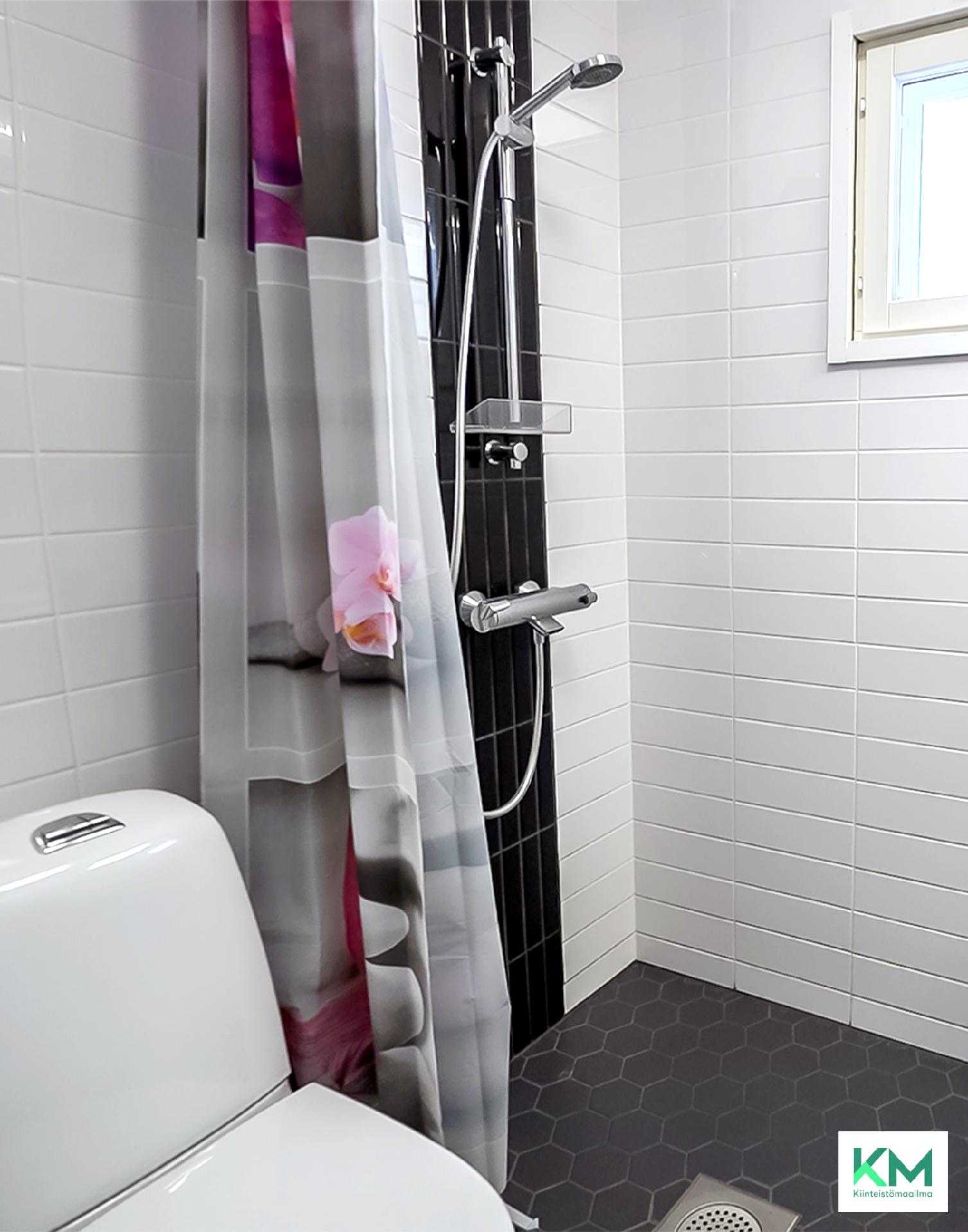 Makuuhuoneen kylpyhuone