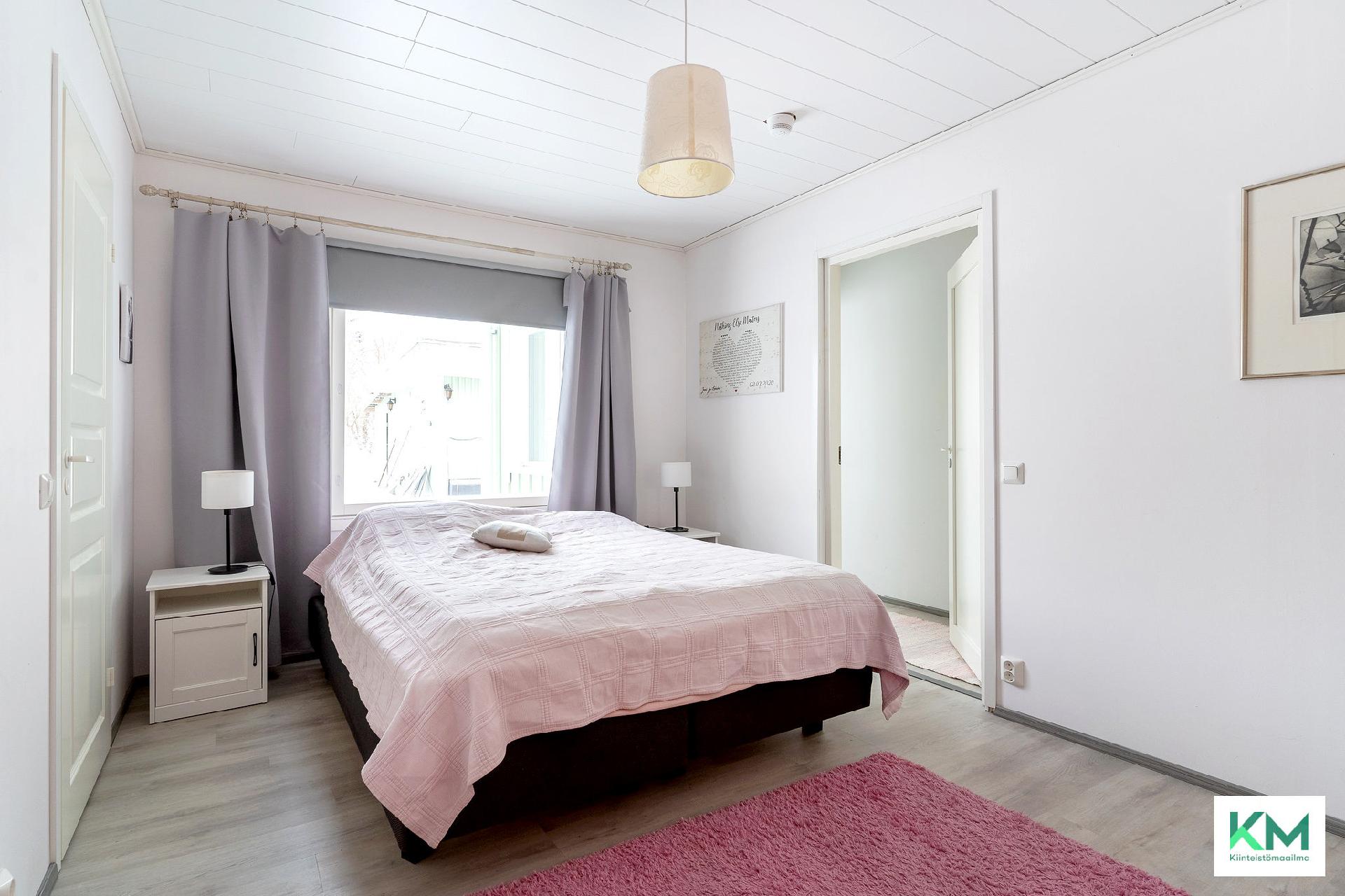 Makuuhuone 5 laajennusosassa