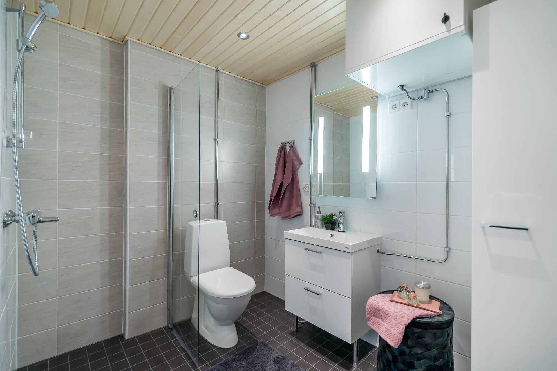 Lekatie 23, Karjasilta, Oulu