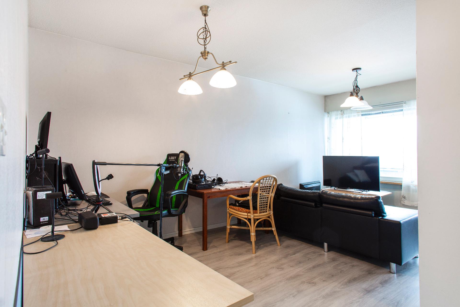 Otto Mannisen tie 12, Kangasniemi