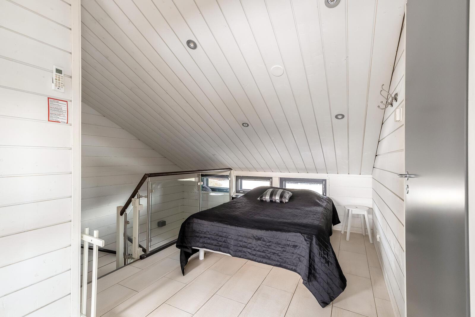 yläkerran parvitila