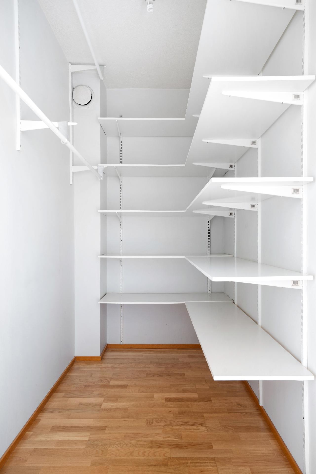 Kotitontuntie 8, Tontunmäki, Espoo