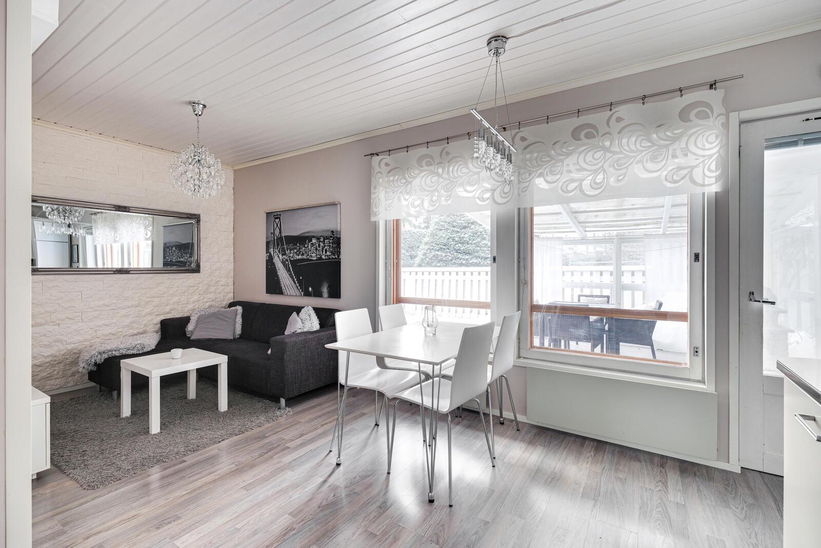 Vuoritie 22, Loutti, Järvenpää